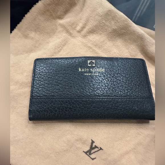 kate spade Handbags - EUC Kate Spade Wallet